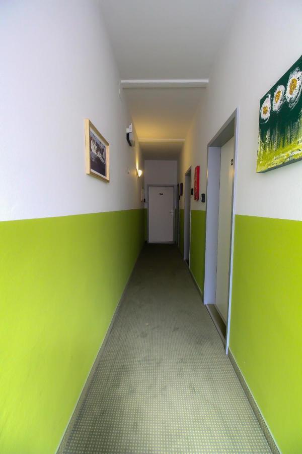 Economic 2sb In Lively Area * Wien
